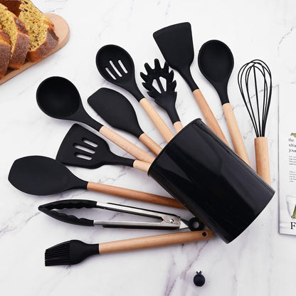 1pcs Black Silicone Slotted Spoon with Wooden Handle, Heat-Resistant Cooking Utensils Spoon for Serving Stirring Scooping and Mixing Filtering Food.