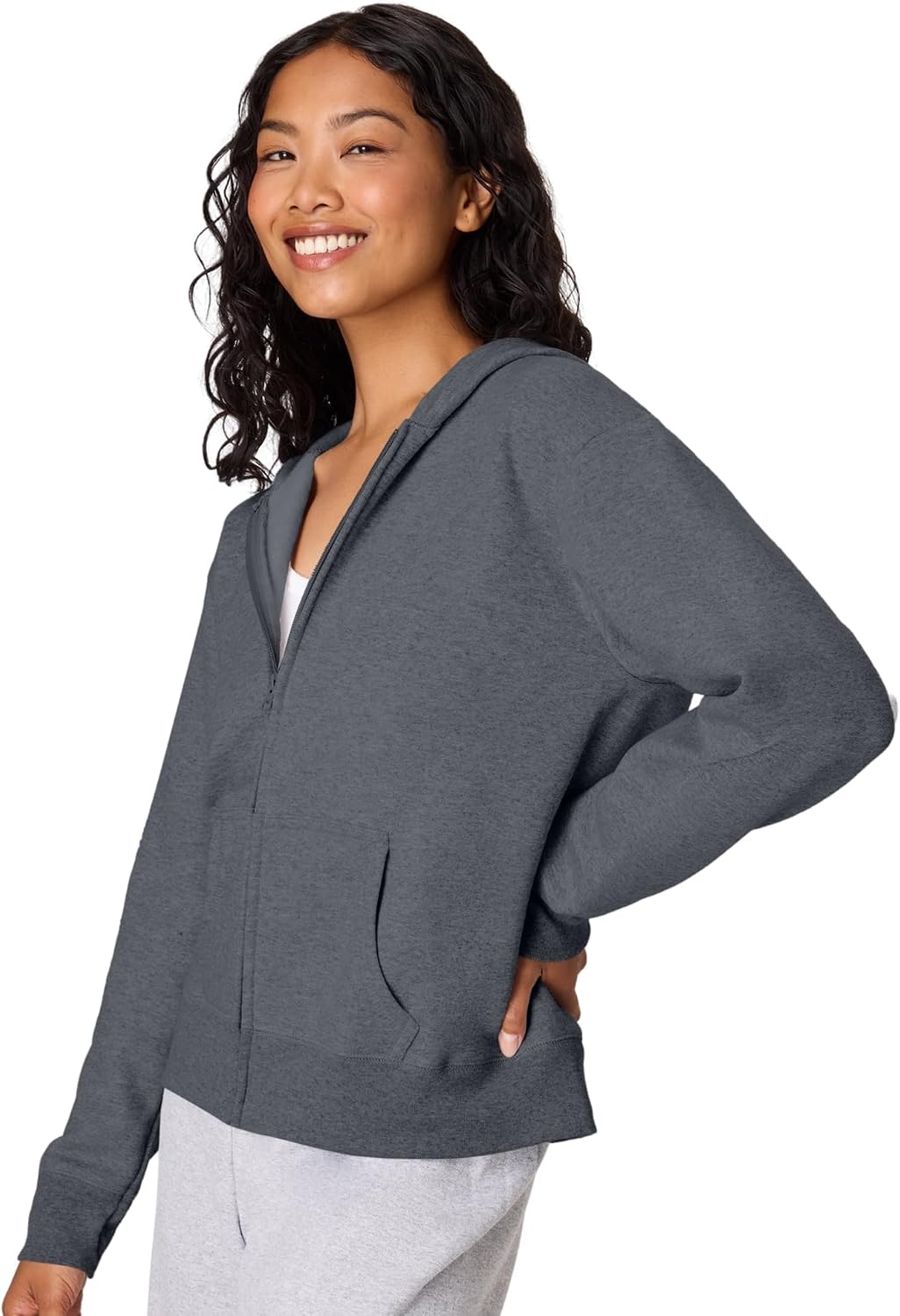 This Hanes hoodie is made with cotton from American farms, offering a soft, plush, and sturdy fleece that keeps you warm and comfortable.