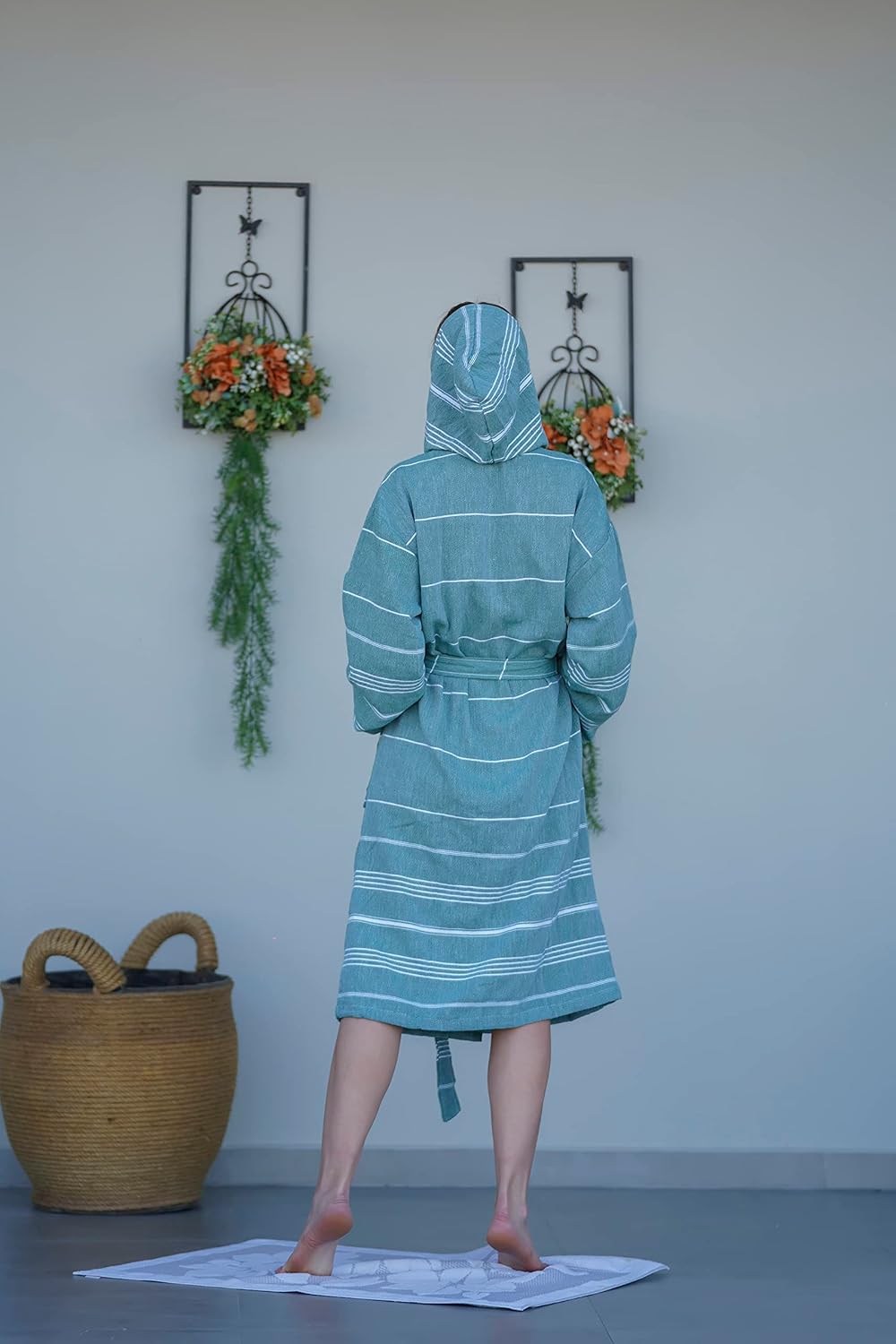 Basic Layers Turkish Cotton Bathrobe for Men and Women Ц Hooded Soft Robe for Bath, Beach, Pool