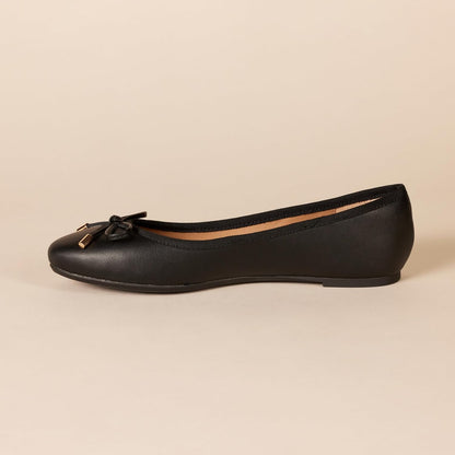 Essentials Women's Comfortable Round Toe Ballet Flats with Bow