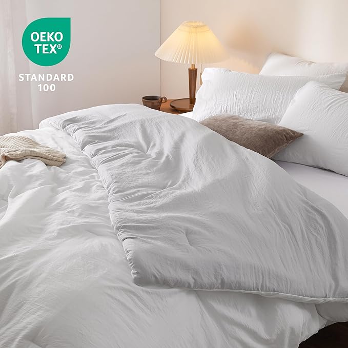 Bedsure King Size Comforter Set, Reversible White Soft Prewashed Bedding for All Seasons, 3 Pieces Warm Down Alternative Bed Set, 1 Lightweight Comforter (104"x90") and 2 Pillowcases (20"x36")
