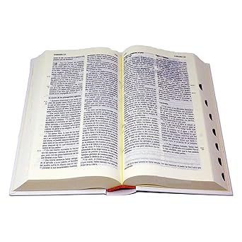 La Biblia Latinoamerica letra grande cartone blanca, con uneros (Spanish Edition)