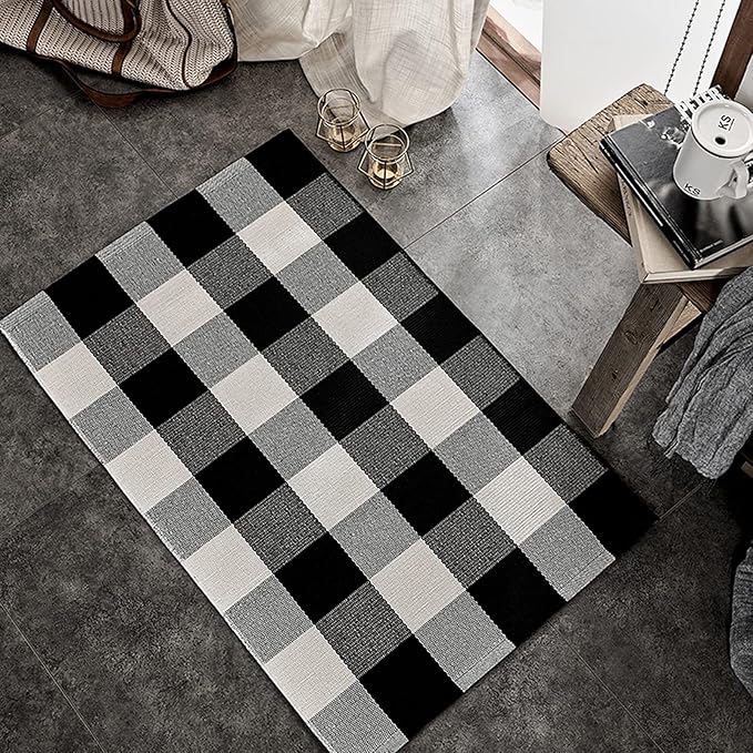 SEEKSEE Cotton Buffalo Plaid Rug 2'x3' Black and White Checked Rug Washable Doormats Indoor Outdoor Rugs for Layered Front Door Mats, Porch, Kitchen, Farmhouse, Entryway