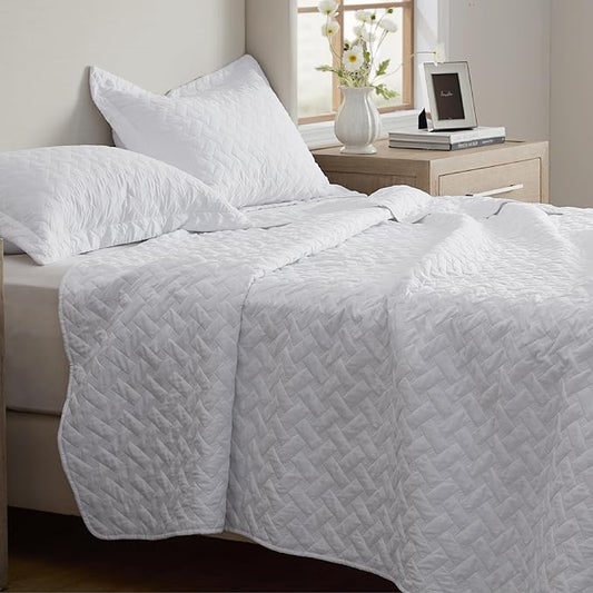 Bedsure Quilts Queen Size - Lightweight Bedspreads Queen Size with Basket Weave Pattern, Soft Quilt Bedding Set, White Comforter Set Coverlet for All Seasons with 2 Pillow Shams