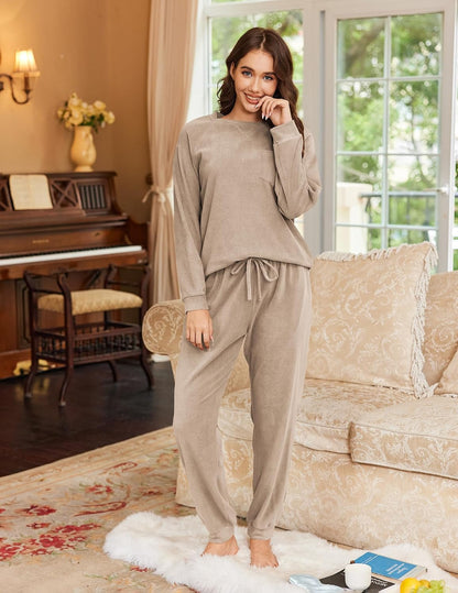 Ekouaer Womens Fuzzy Fleece Pajama Sets Long Sleeve Jogger Sets Comfy Sleepwear Loungewear with Pockets.