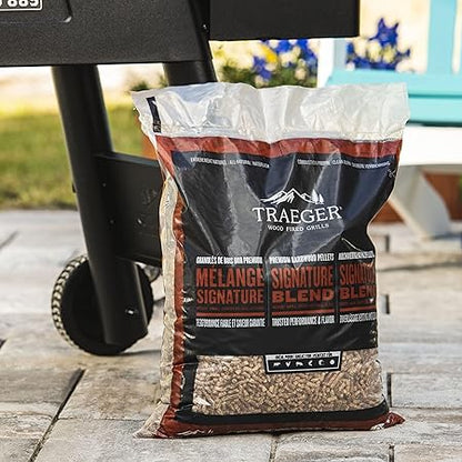 Traeger Signature Blend Wood Pellets - 20 lb