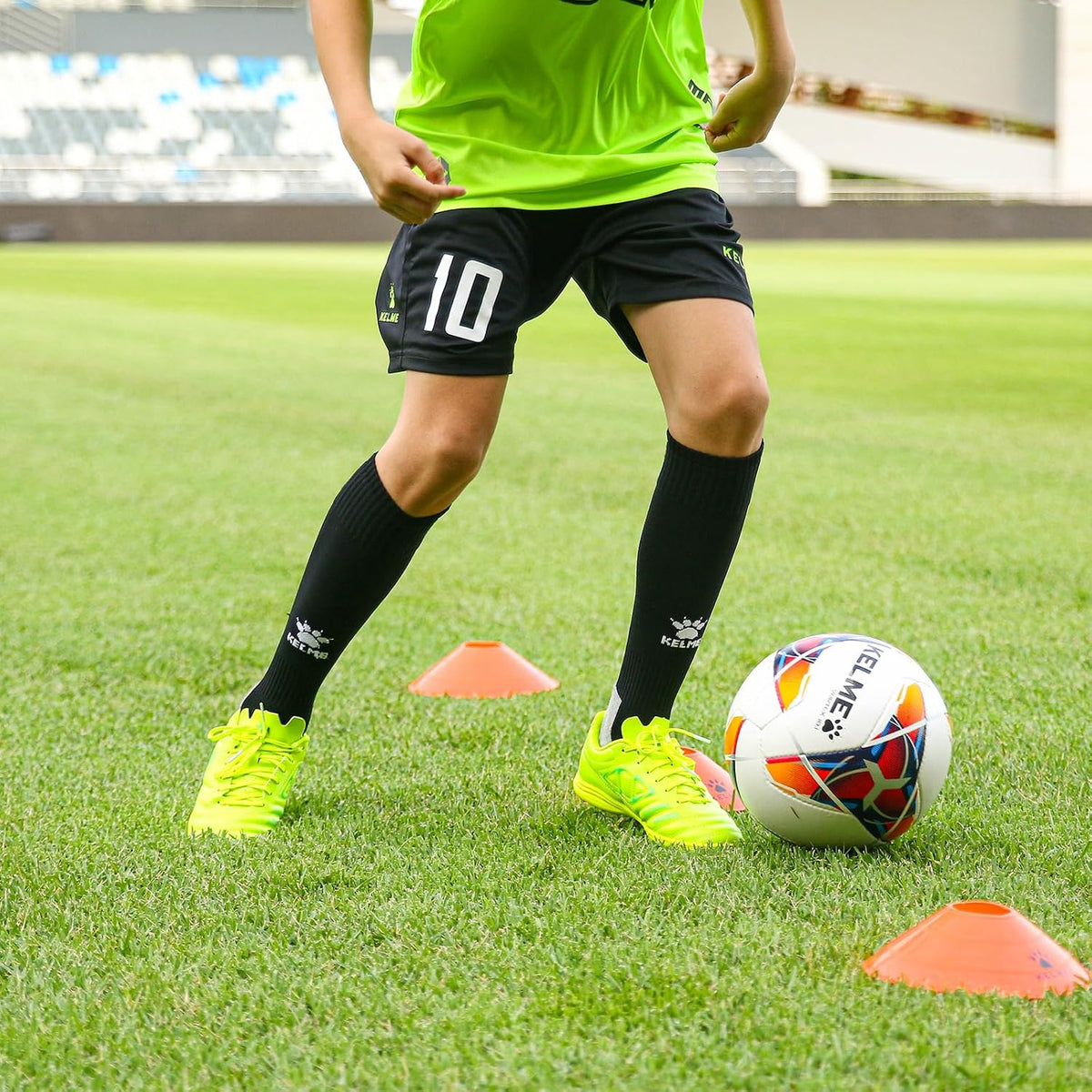 Kids Indoor Soccer Shoes, Youth Futsal Turf Cleats, Boys Girls Athletic Training
