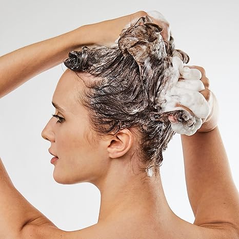 Bumble and bumble. Thickening Volumizing Shampoo  For Instant Fullness  Moisturizing  Color Safe  Straight to Wavy