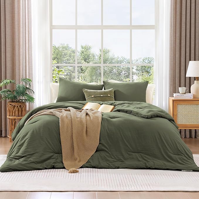 WRENSONGE Queen Comforter Set - 3 Pieces Olive Green Comforter Prewashed Soft Lightweight for All Seasons,Fluffy Down Alternative Comforters Queen Size with 2 Pillow Shams