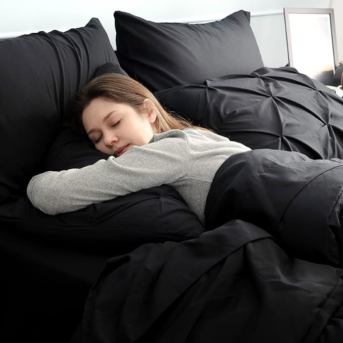 Bedsure Pillowcases (4 black) 1 fitted sheet - 1 black sheet
