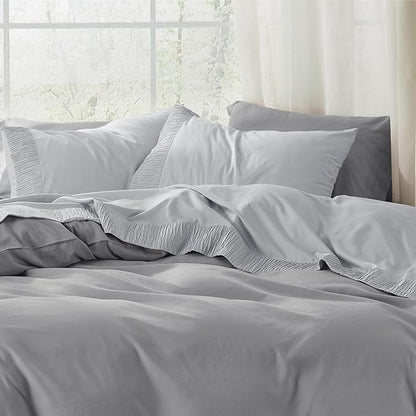 Bedsure Queen Sheet Set - 4 Pieces Soft Queen Size Sheets - Breathable  Cooling - Hotel Luxury - Easy Care Polyester Microfiber Bedding for Women, Men, Light Grey