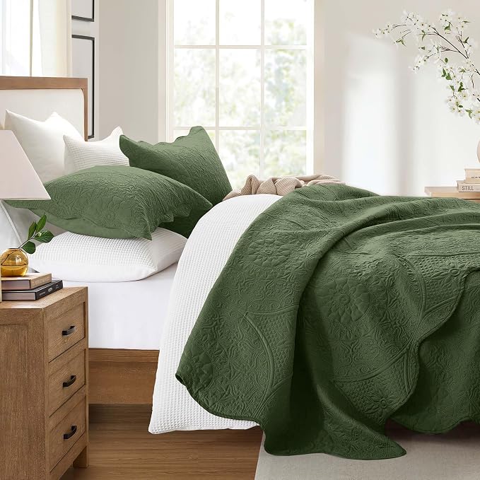 IR Imperial Rooms King Quilt Bedding Set Olive Green Bedspread Coverlet Soft Microfiber Lightweight All-Season Quilts Comforter, Ultrasonic Embossed Floral Pattern, Scalloped Edge, 3 Piece 106x96in
