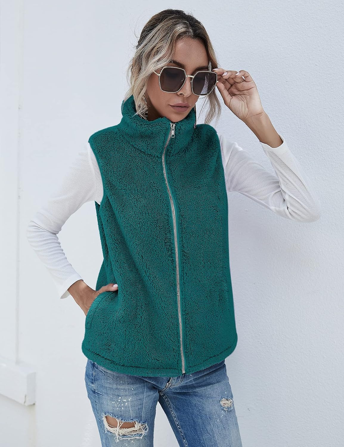 LOMON Womens Fuzzy Sherpa Fleece Jacket Lightweight Vest Cozy Sleeveless Cardigan Zipper Waistcoat Outerwear with Pocket