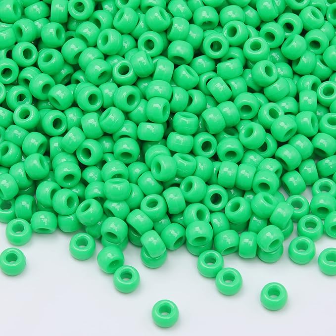 1000Pcs Green Pony Beads for Bracelet St Patricks Day Beads for Jewelry Making Plastic Beads for Friendship Bracelets 6x9mm Beads for DIY Bracelet Necklace Party Decoration Supplies