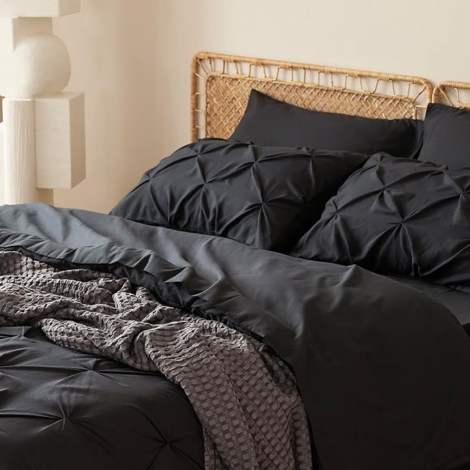Bedsure Pillowcases (4 black) 1 fitted sheet - 1 black sheet
