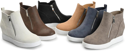 Journee Collection Women's Pennelope Sneaker