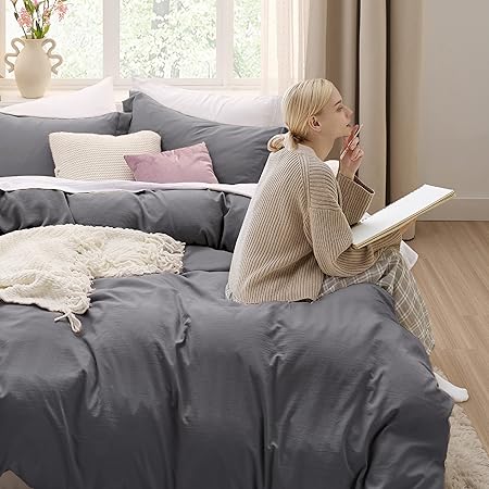 Bedsure Dark Grey Duvet Cover Queen Size - 3 Pieces Prewashed Extra Soft Bedding Set, Includes 1 Duvet Cover 90x90 Inches with Zipper Closure  2 Pillow Shams, Comforter Not Included