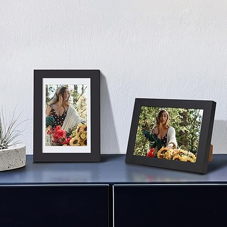 upsimples 4x6 Picture Frame, Display Pictures 3.5x5 with Mat or 4 x 6 Without, Wall Hanging Photo Frames, Black, 1 Pack