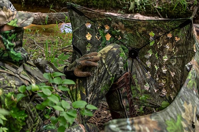 Ameristep Throwdown Ground 3D Leafy Die-Cut Camo Ultra-Compact Easy-Setup Three-Panel Low-Noise Run-and-Gun 2-Person Hunting Blind