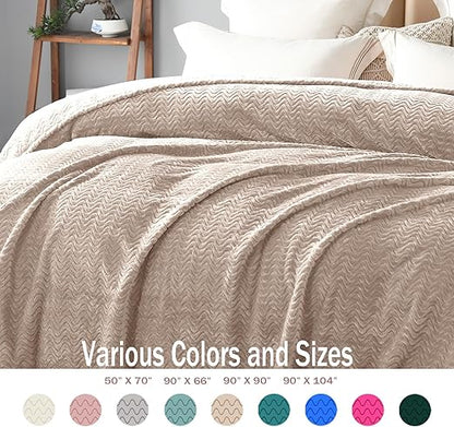 Exclusivo Mezcla Camel Fleece Throw Blanket for Couch Bed, Super Soft Cozy Blankets with Decorative Wave Textured, Lightweight Plush All Season Use, 50x70 Inches