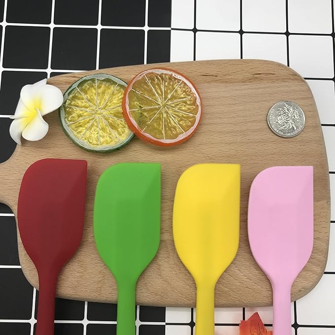 Spatula, 8.3 x 1.6 Inch Silicone Spatula Non Stick Cookware Food Grade Heat Resistant Spatulas for Cooking Baking Mixing, Dishwasher Safe (Green)