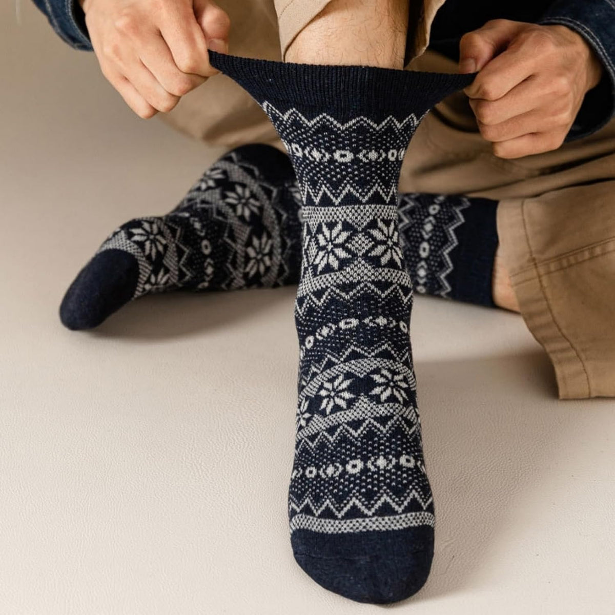5 Pairs mens Wool Socks Winter Soft Cozy Crew Socks Thick Warm Wool Knit Boots Socks for men