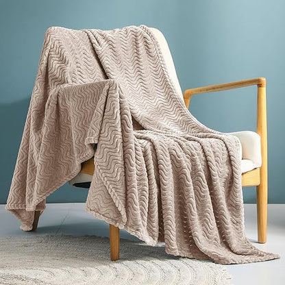 Exclusivo Mezcla Camel Fleece Throw Blanket for Couch Bed, Super Soft Cozy Blankets with Decorative Wave Textured, Lightweight Plush All Season Use, 50x70 Inches