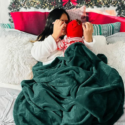 Bedsure Fleece Blankets King Size Emerald Green - Bed Blanket Soft Lightweight Plush Cozy Fuzzy Luxury Microfiber, 108x90 inches