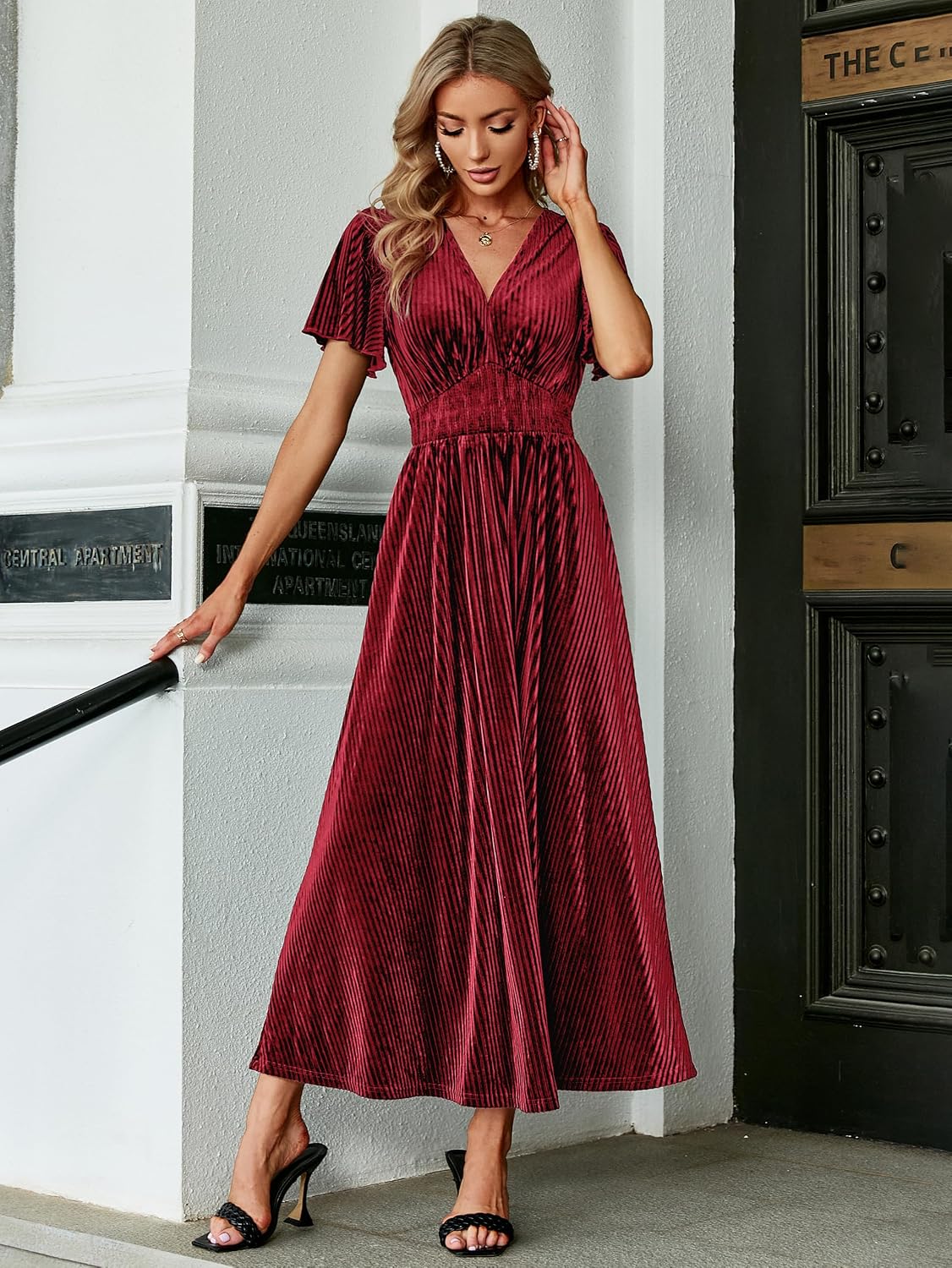 Simplee Women’s V Neck Velvet Maxi Dress Short Sleeve Empire Waist Long Formal Dress for Wedding Guest