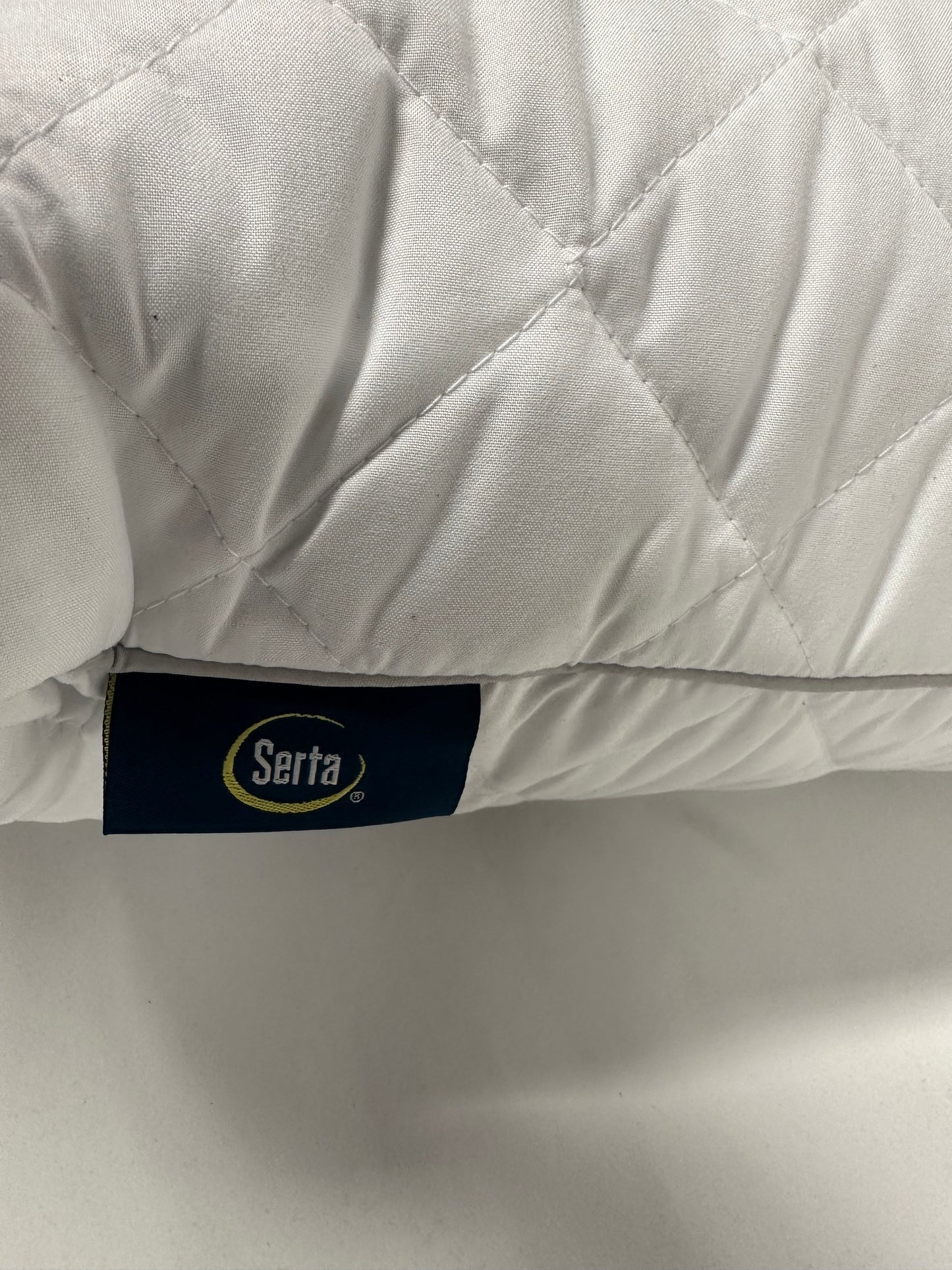 Serta White Dream Microfiber White Pillow 20" X 26"