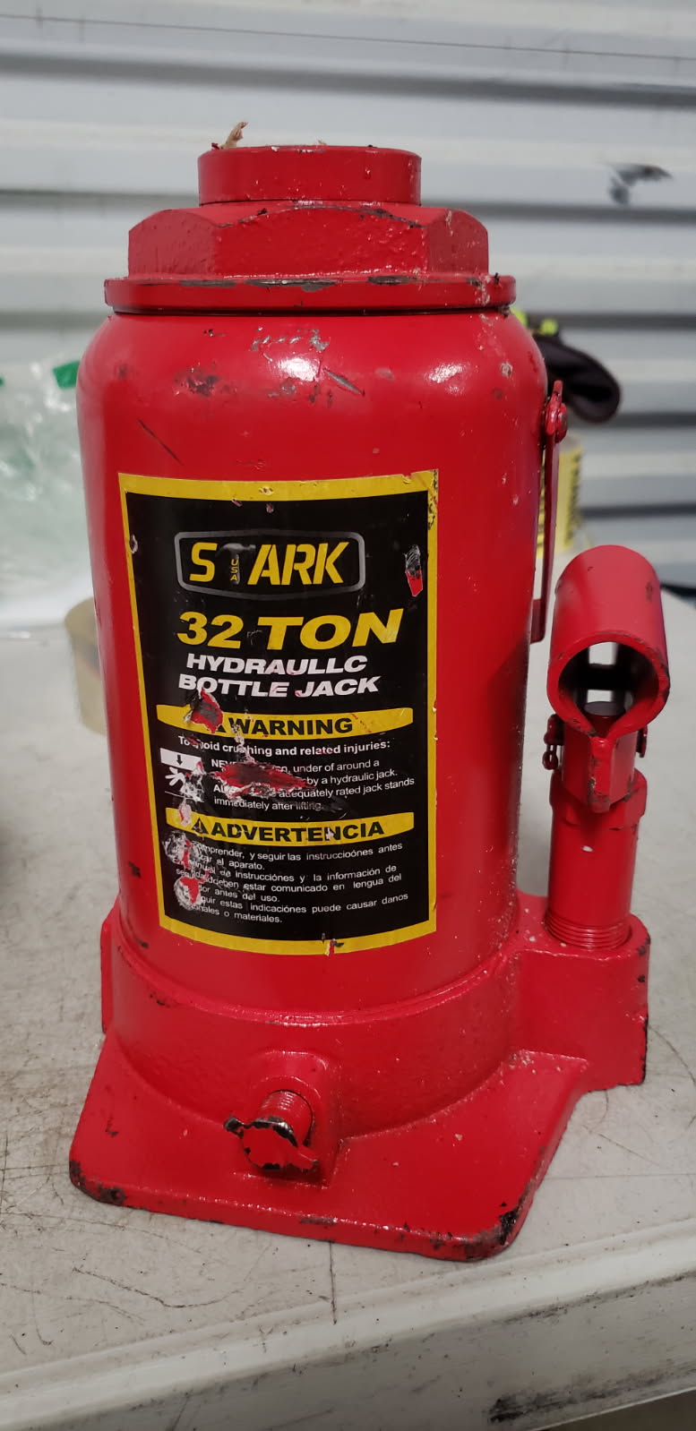 Stark USA 50009 Low Profile Hydraulic Bottle Jack 32 ton