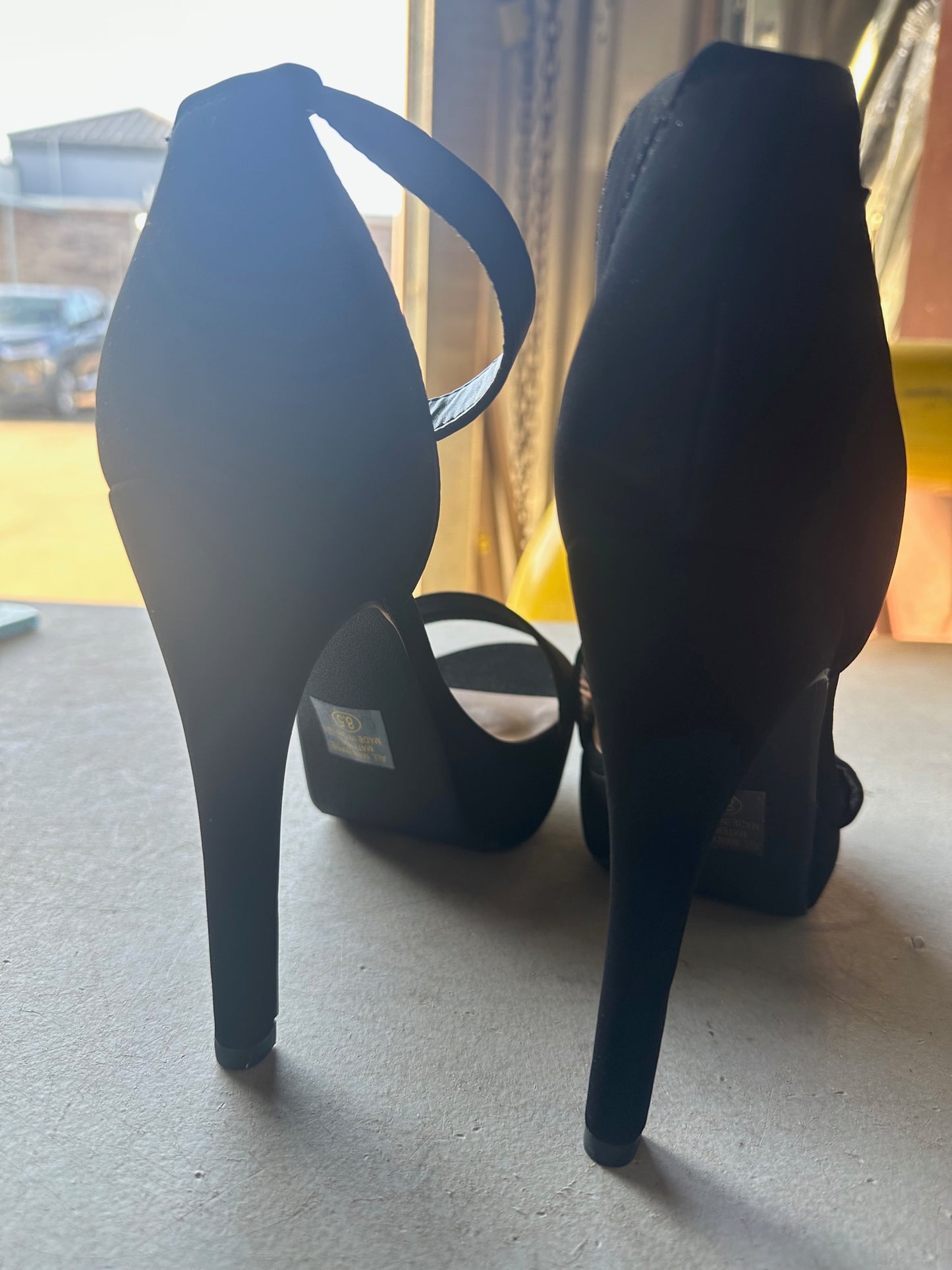 Marco Republic High Heels (Black)
