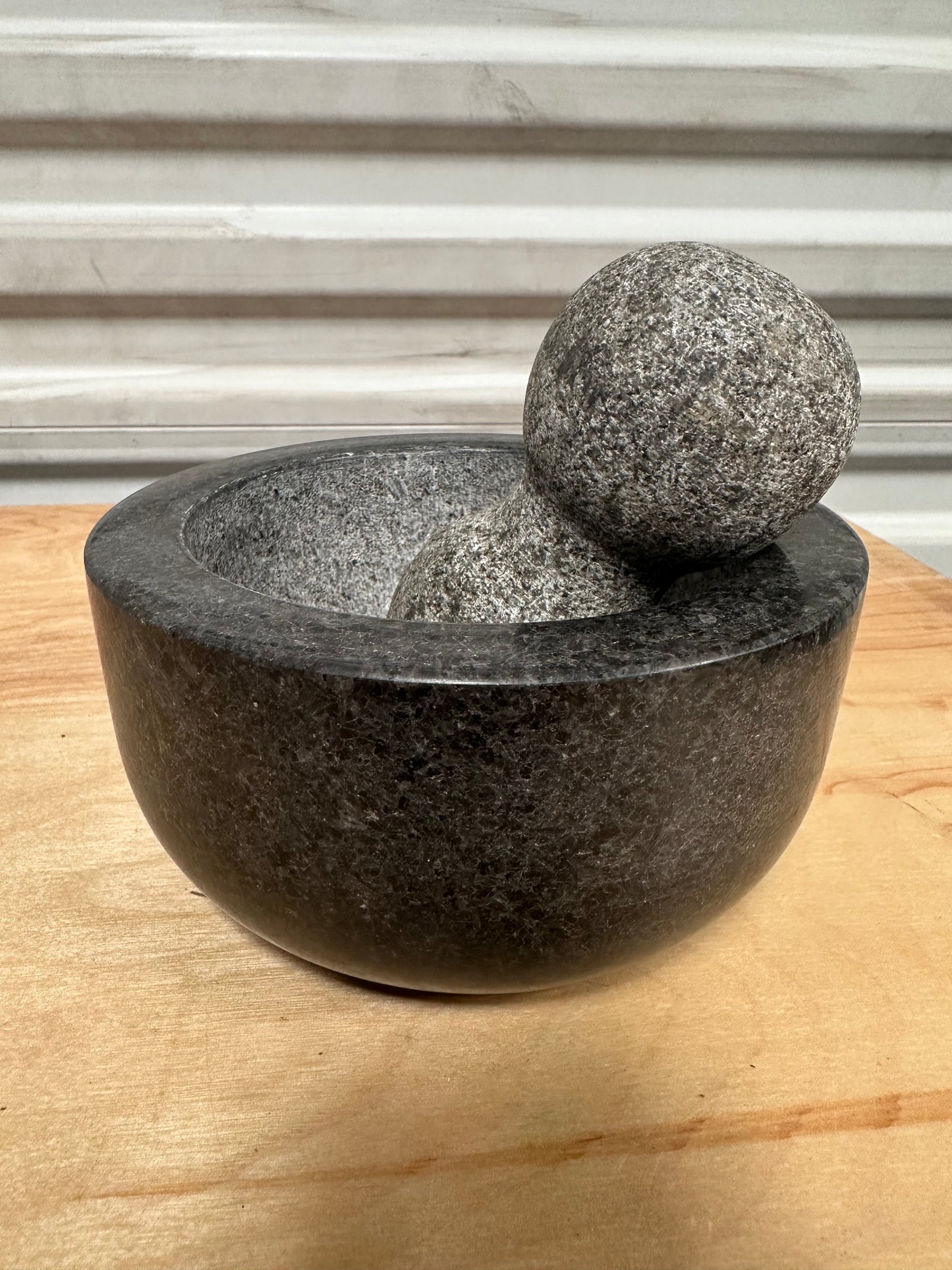 HS Mortar and Pestle Set - Large Premium Solid Granite Stone Grinder Set - 16cm (6.3") Diameter - for Crushing  Mashing Herbs  Spices - Black