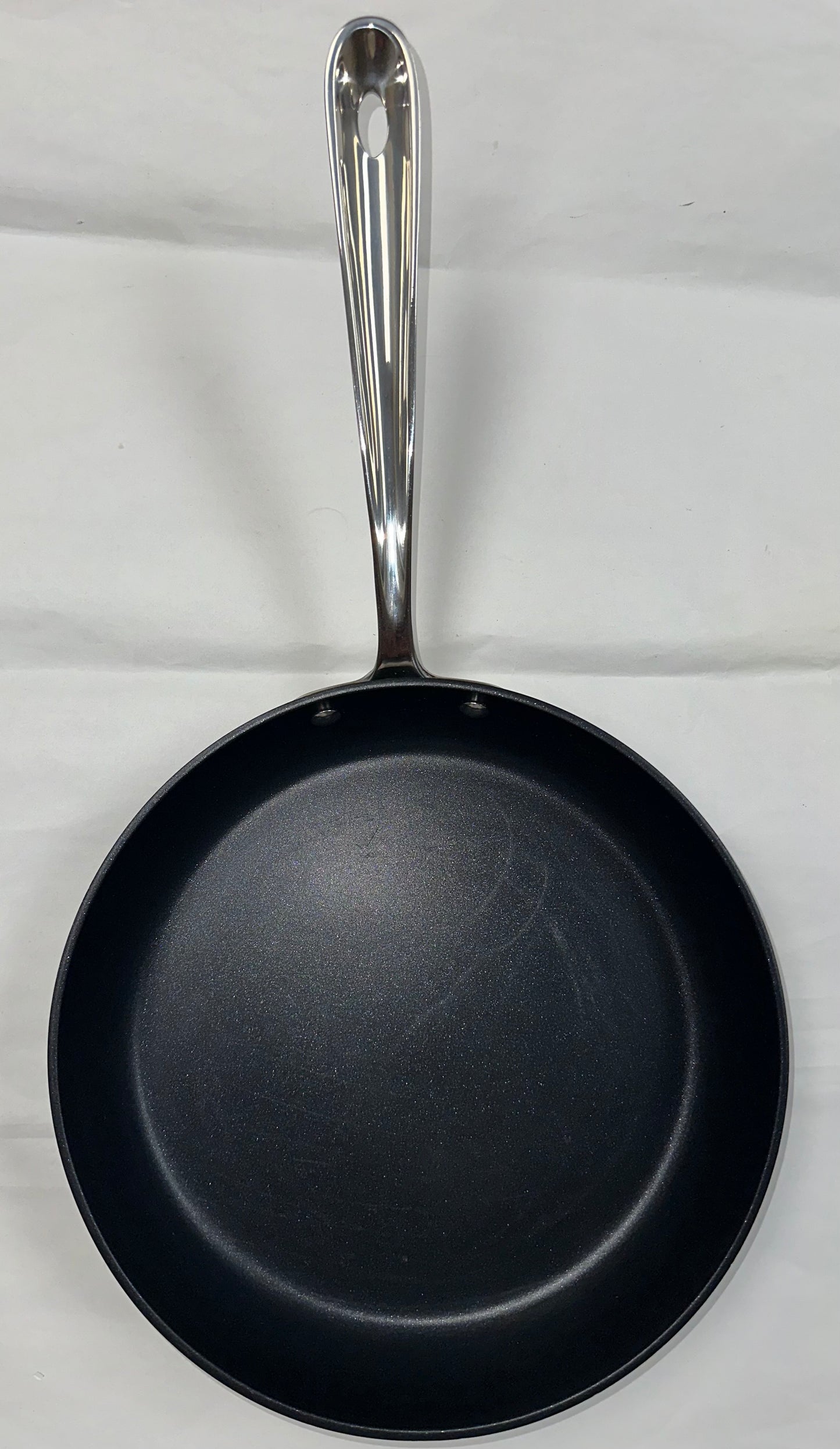 Refurbished- All-Clad HA1 Hard Anodized Nonstick Fry Pan Cookware (10 Inch Fry Pan) (HAS SCRATCHES)
