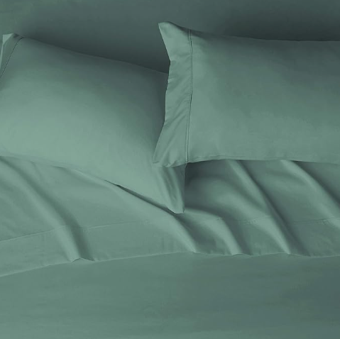 Amazon Basics Lightweight Super Soft Easy Care Breathable Microfiber 4-Piece Bed Sheet Set with 14-Inch Deep Pockets, King, Emerald Green, Solidd Sheet Set with 14-Inch Deep Pockets, Full, Emerald Green, Solid