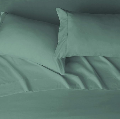 Amazon Basics Lightweight Super Soft Easy Care Breathable Microfiber 4-Piece Bed Sheet Set with 14-Inch Deep Pockets, King, Emerald Green, Solidd Sheet Set with 14-Inch Deep Pockets, Full, Emerald Green, Solid