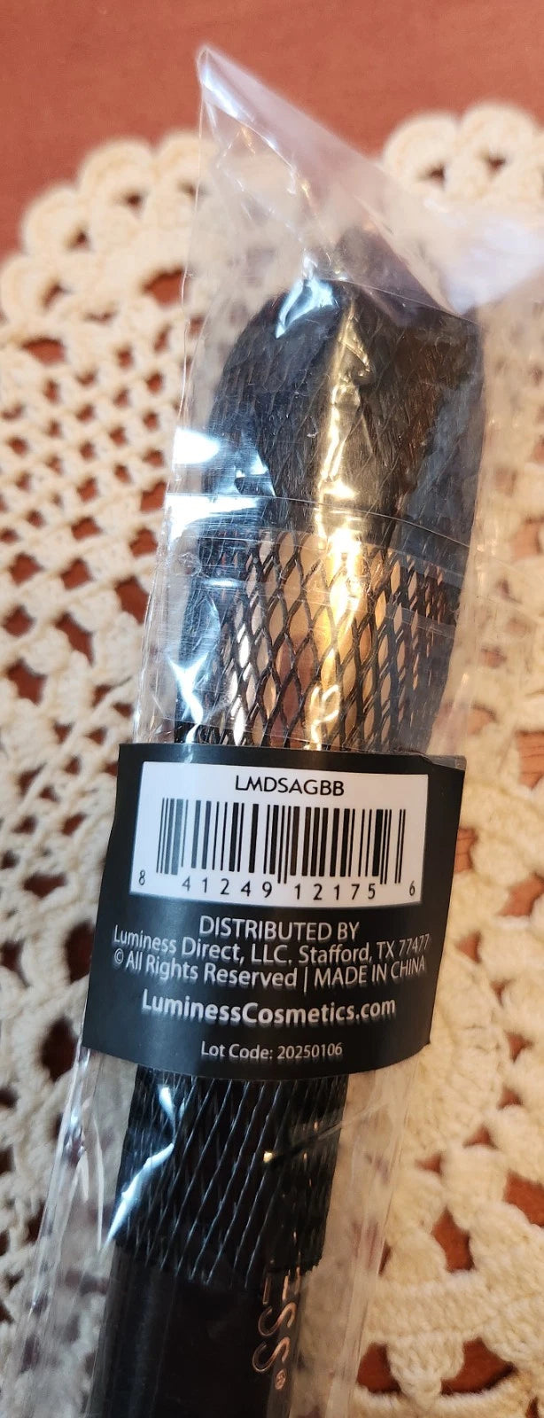 NIP Luminess L400 Dual-Sided Synthetic Bristle Angled Buffing Brush