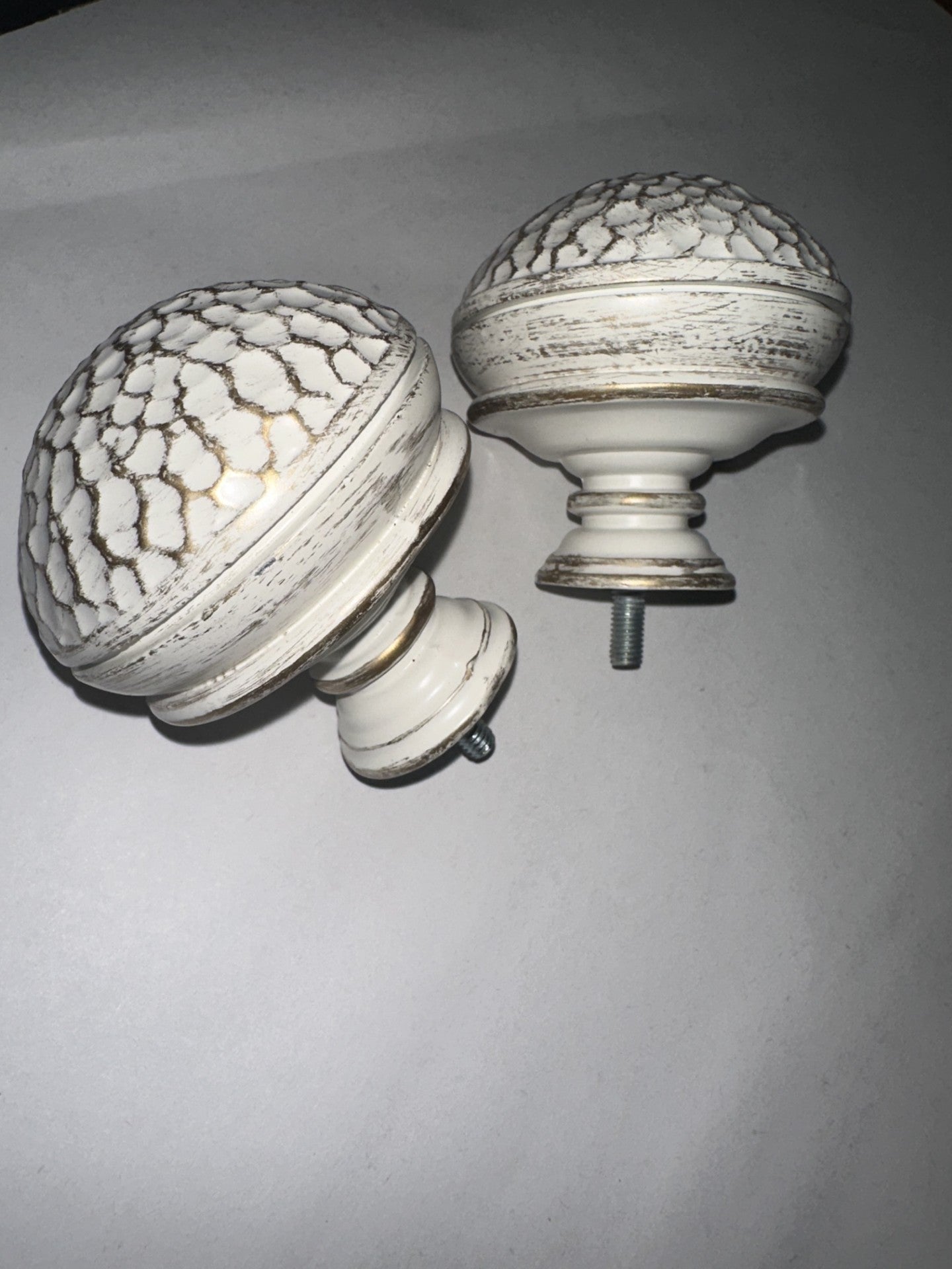 Complete Set of 2 Finials for Curtain Rods (White/Gold)